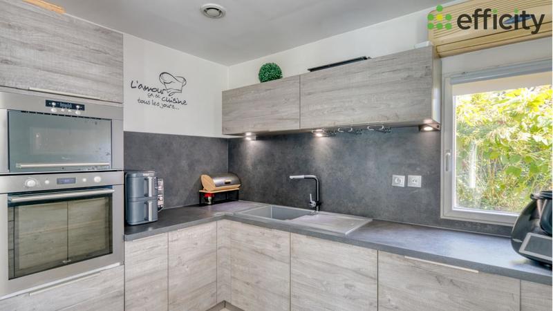 Maison - 264 m² - 8 pièces