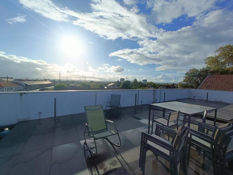 Chambre - 266 m² - 6 pièces