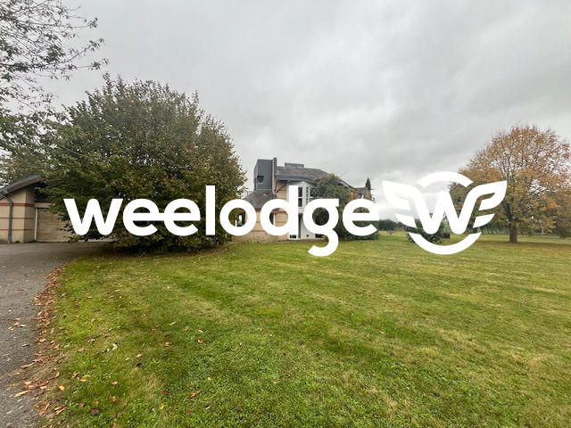 Maison - 320 m² - 12 pièces