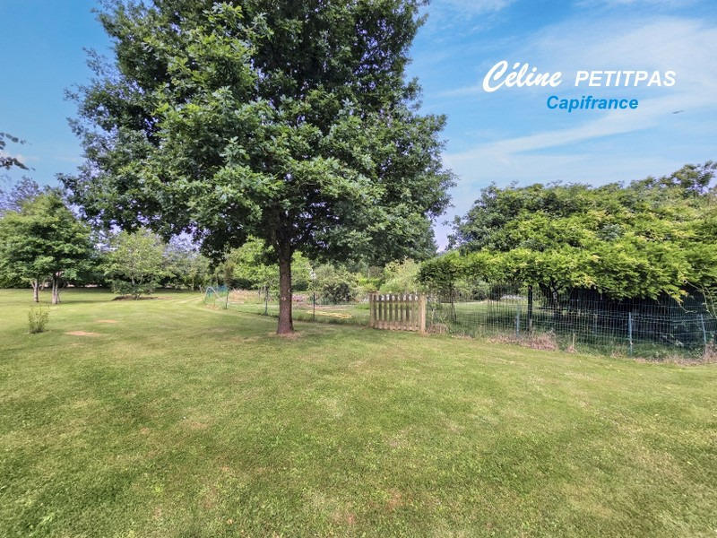 Terrain constructible - 1 240 m²