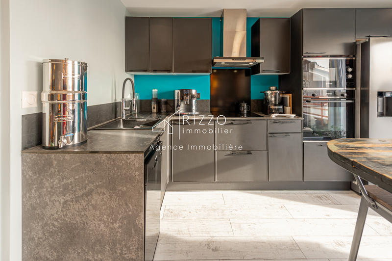 Appartement - 79 m² - 4 pièces