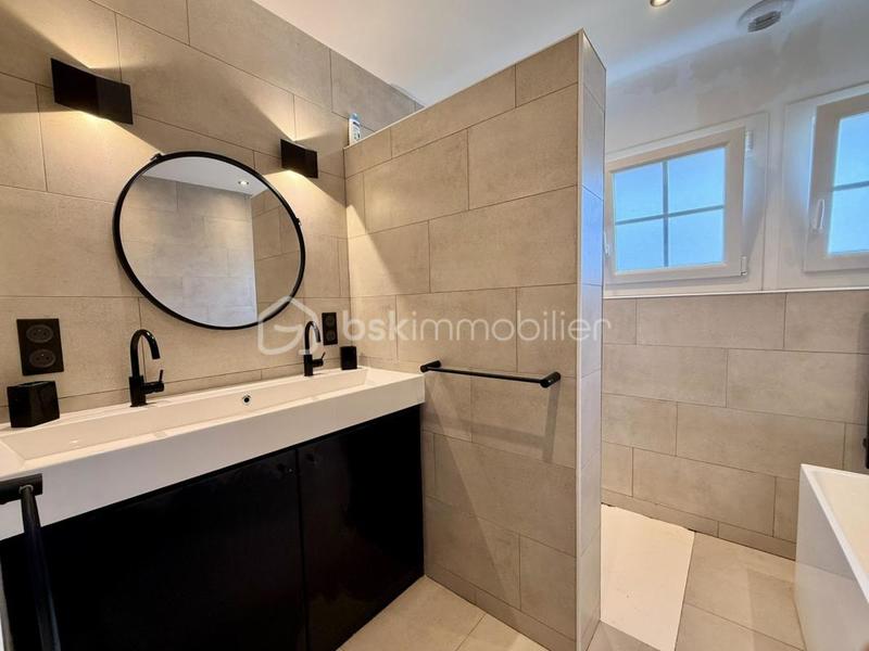 Pavillon - 122 m² - 6 pièces