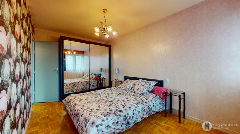 Appartement - 96 m² - 5 pièces