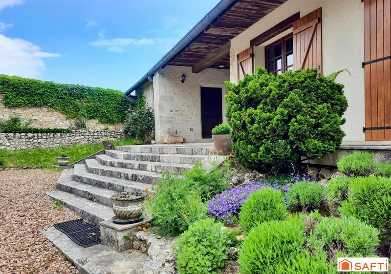 Maison - 204 m² - 8 pièces