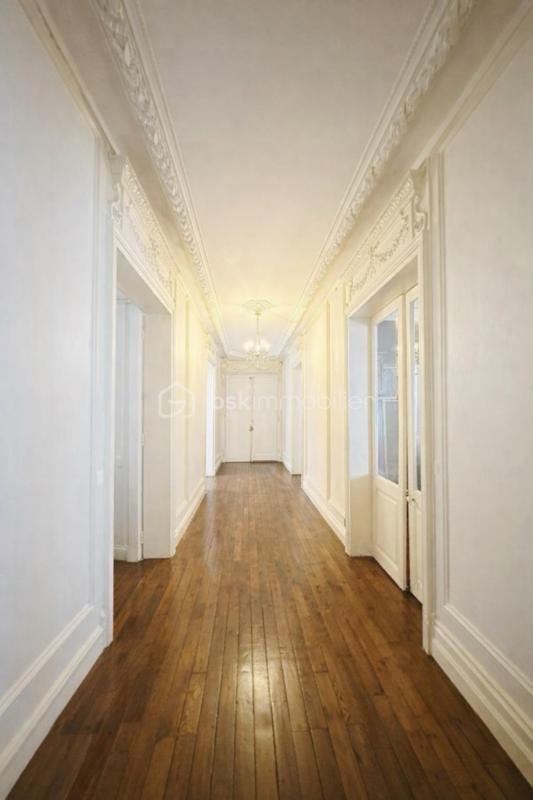 Appartement - 176 m² - 6 pièces