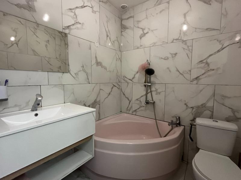 Maison - 252 m² - 13 pièces