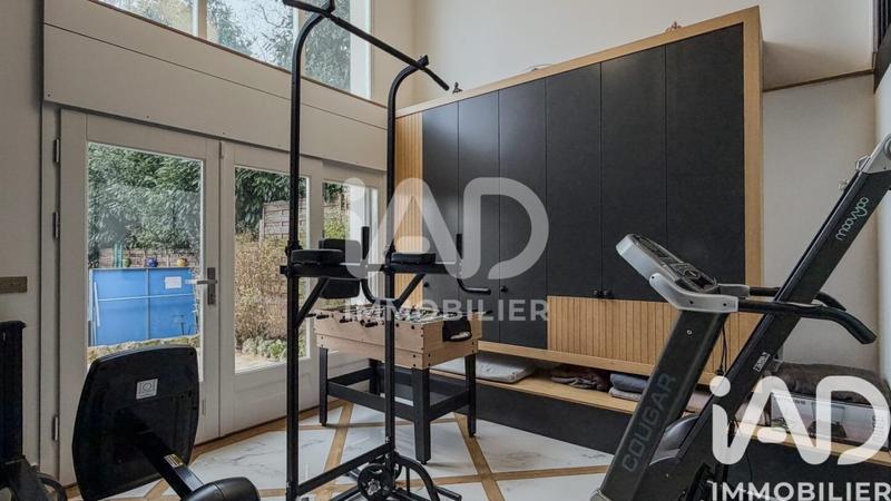 Maison - 187 m² - 8 pièces