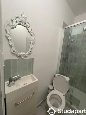 Chambre - 13 m² - 1 pièce