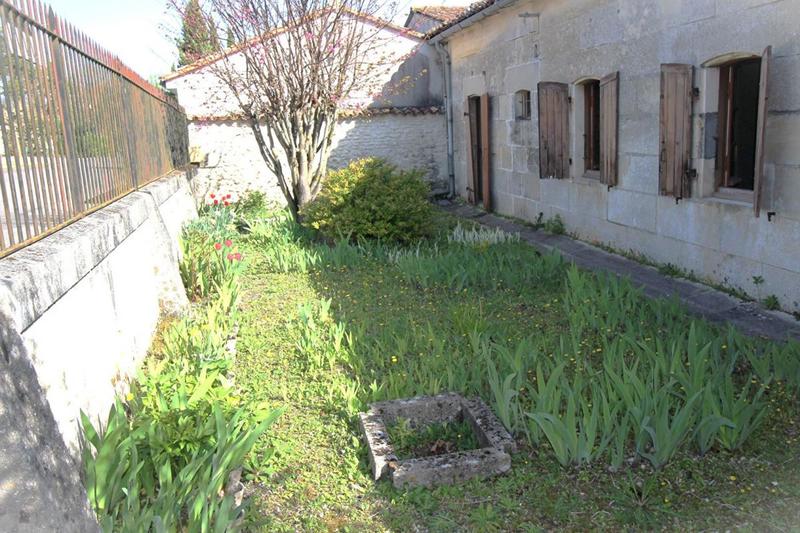Maison - 273 m² - 11 pièces