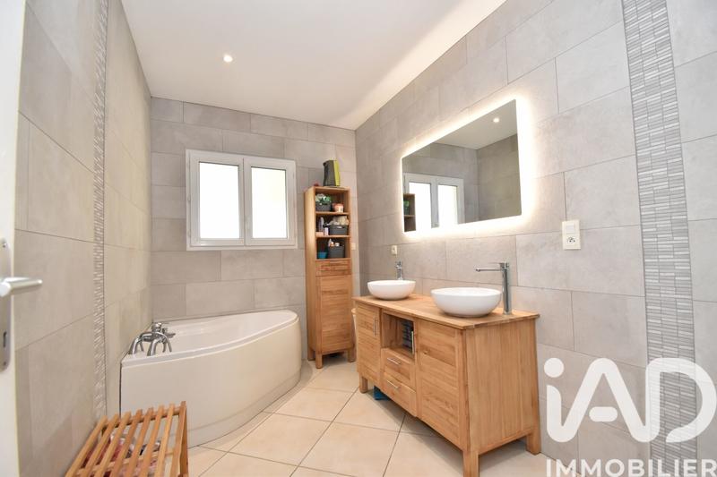 Maison - 169 m² - 6 pièces