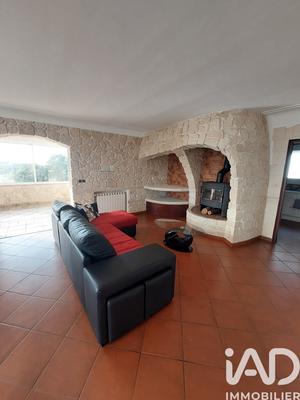 Maison - 228 m² - 7 pièces