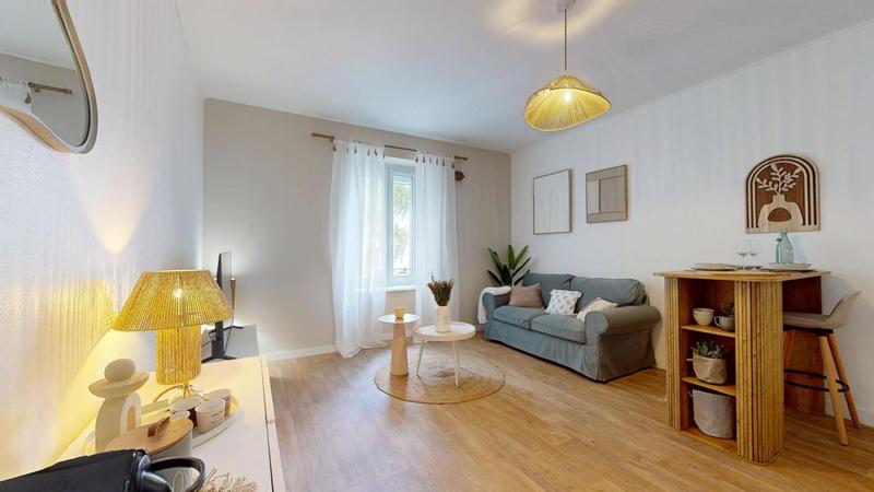 Studio - 30 m² - 2 pièces