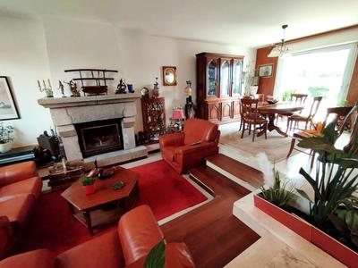 Maison - 150 m² - 7 pièces