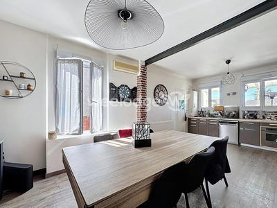 Maison - 90 m² - 5 pièces