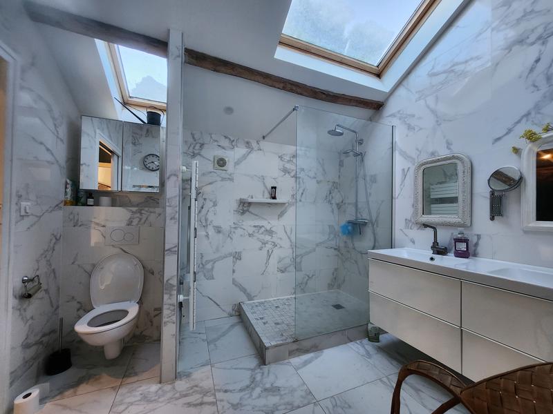 Propriété - 248 m² - 11 pièces