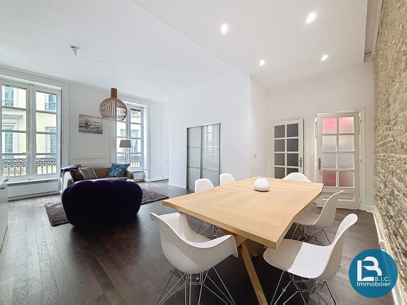 Appartement - 60 m² - 2 pièces