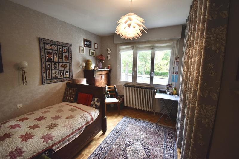 Maison traditionnelle - 149 m² - 6 pièces