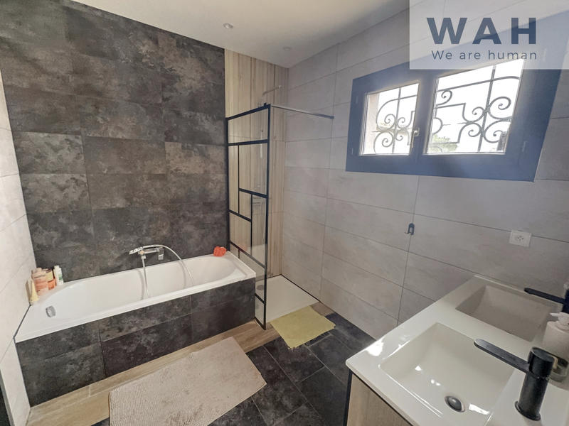 Maison - 162 m² - 6 pièces