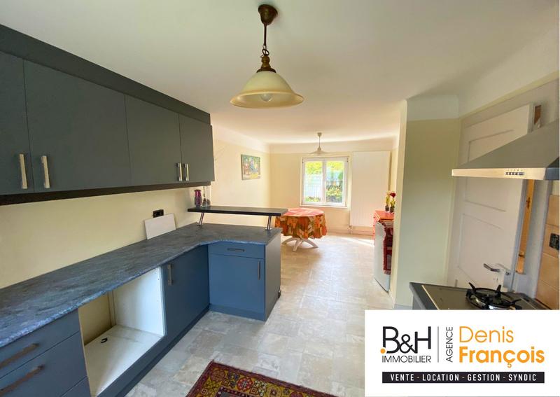 Maison - 217 m² - 7 pièces