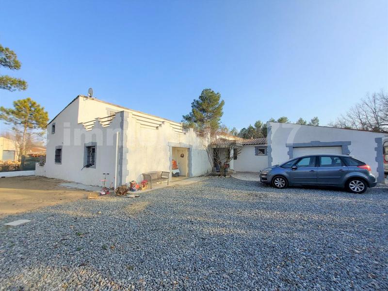 Villa - 300 m² - 11 pièces