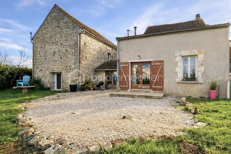 Maison de village - 182 m² - 6 pièces