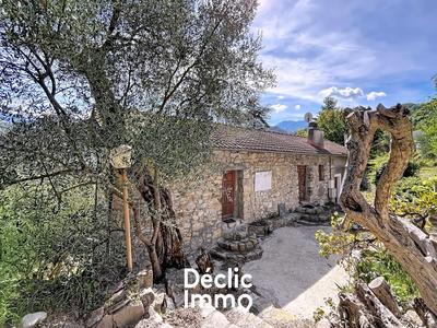 Maison - 440 m² - 16 pièces