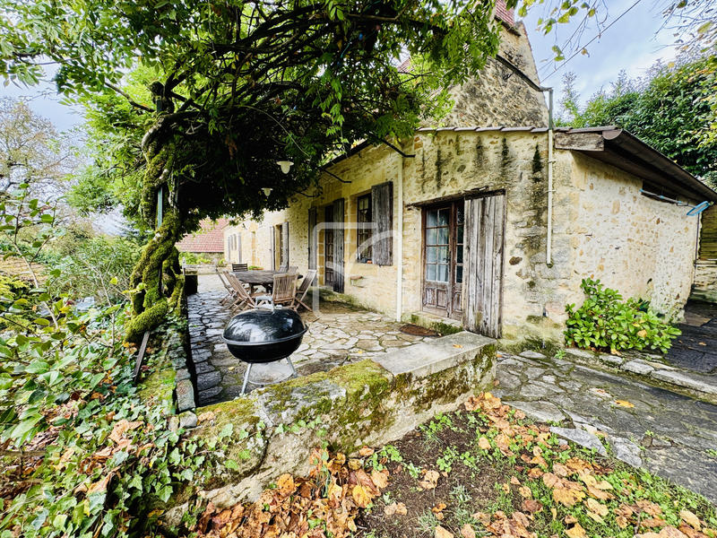 Maison - 276 m² - 8 pièces