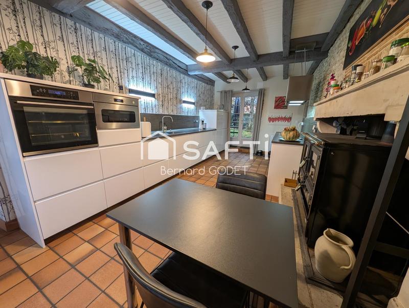 Maison - 219 m² - 8 pièces