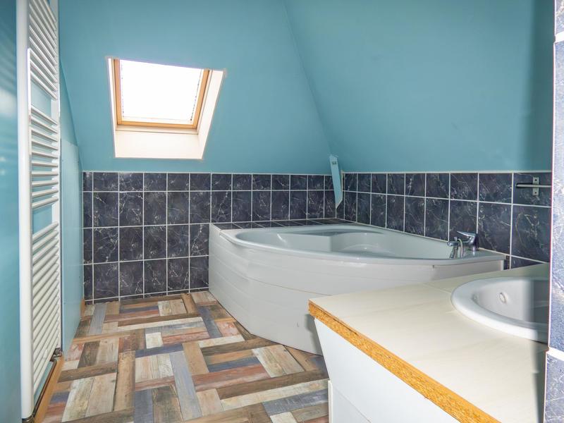 Maison - 125 m² - 7 pièces