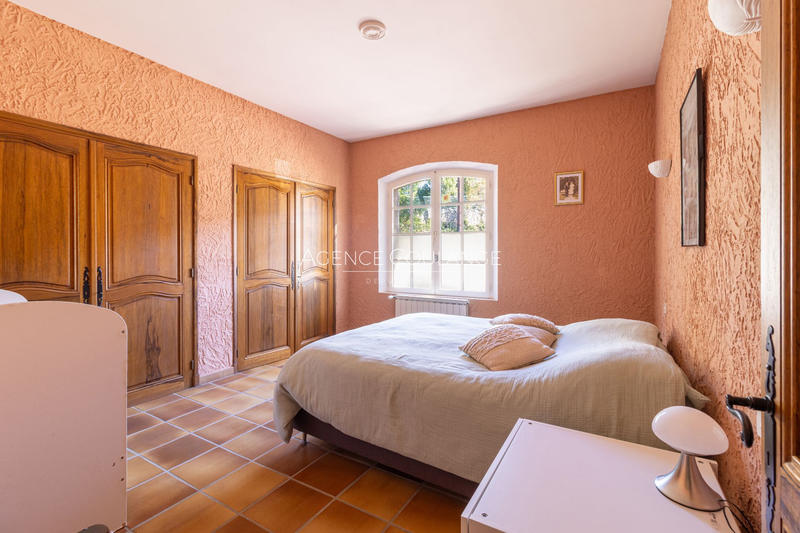 Maison - 276 m² - 5 pièces