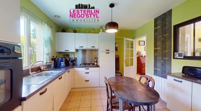 Maison - 146 m² - 6 pièces