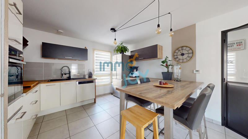 Appartement - 65 m² - 3 pièces