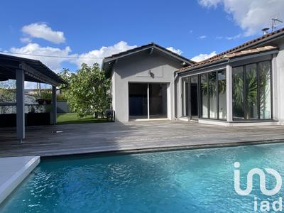 Maison - 210 m² - 7 pièces