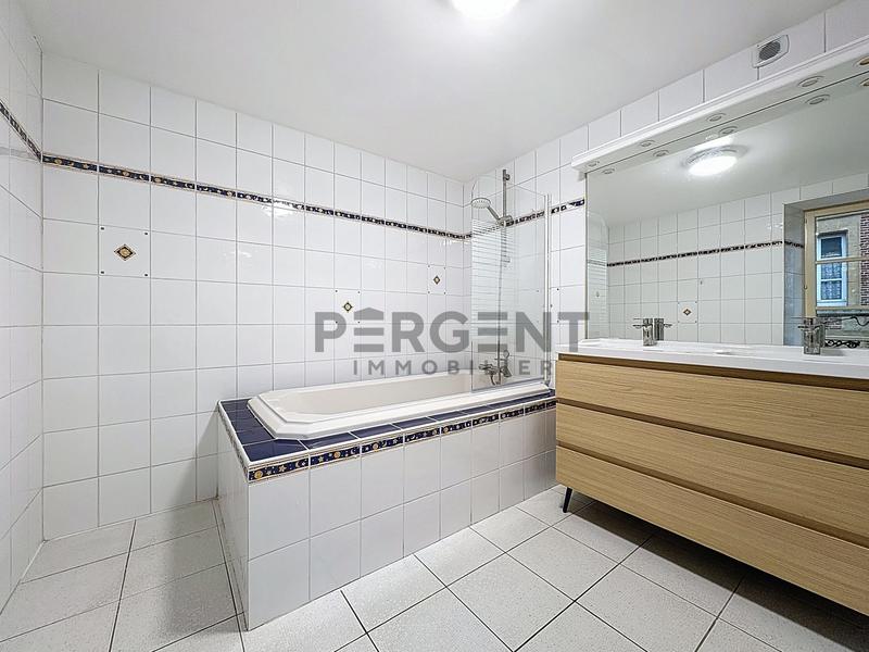 Appartement - 118 m² - 6 pièces