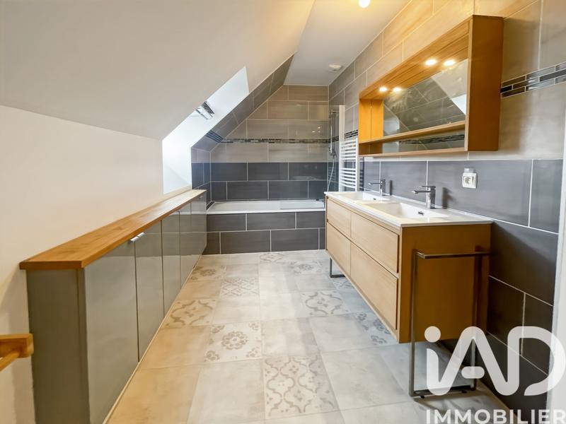 Maison - 101 m² - 6 pièces