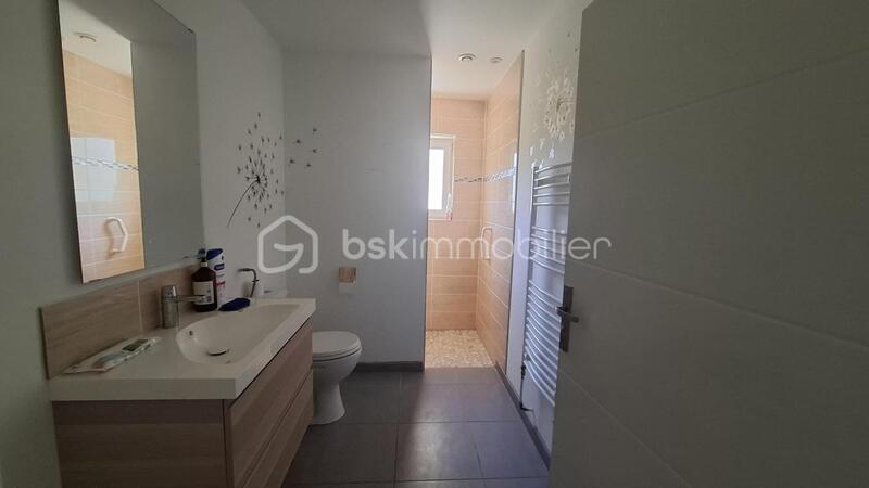 Maison - 93 m² - 4 pièces