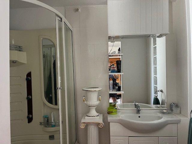 Maison - 213 m² - 8 pièces