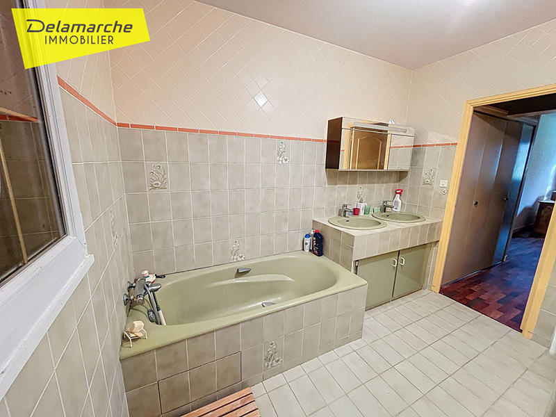 Maison - 195 m² - 9 pièces