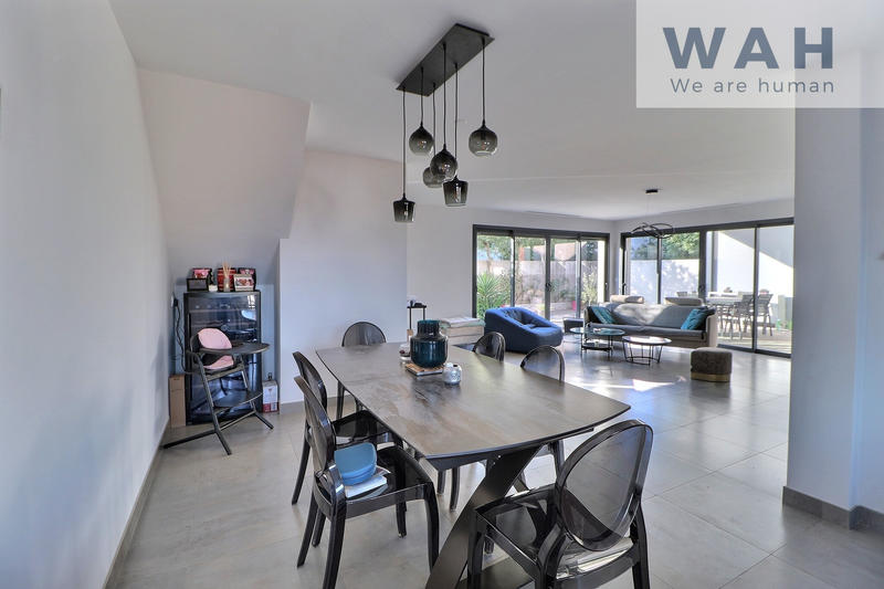 Villa - 163 m² - 6 pièces