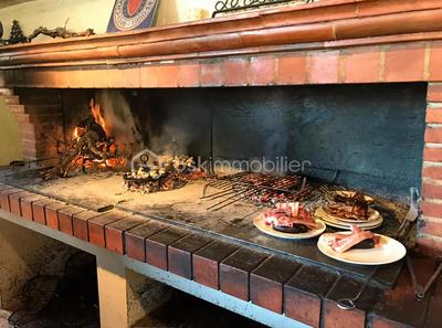 Local commercial - 229 m² - 10 pièces