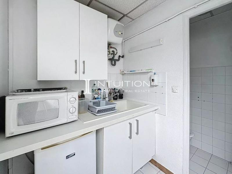 Local commercial - 78 m² - 4 pièces