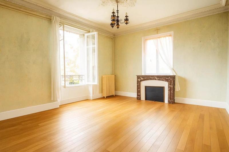 Maison - 215 m² - 11 pièces