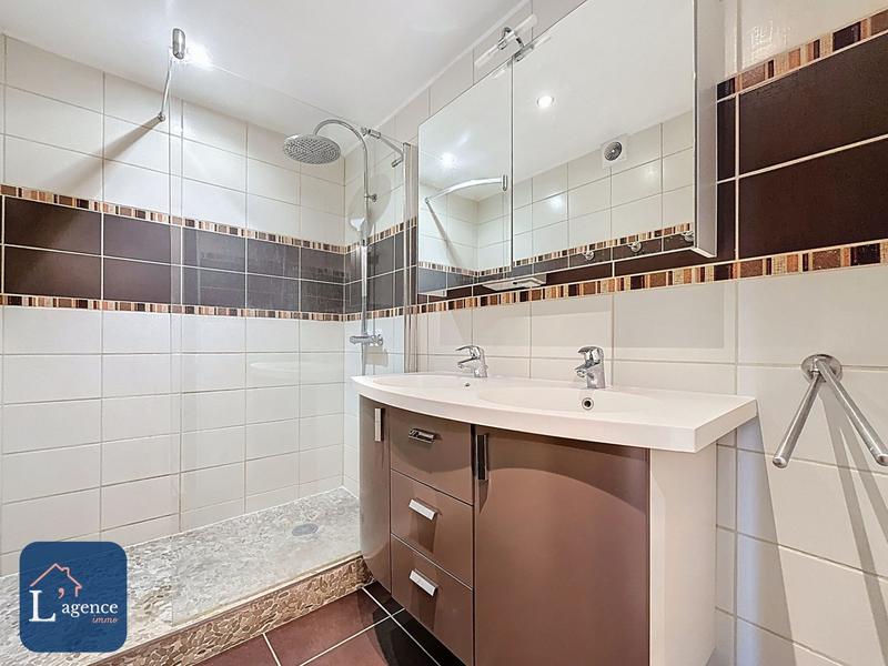 Appartement - 85 m² - 4 pièces