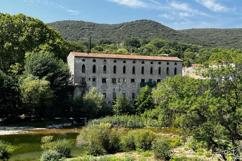 Maison - 268 m² - 11 pièces