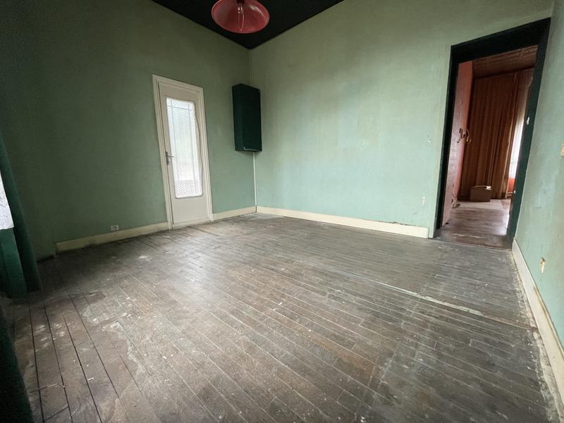 Maison traditionnelle - 184 m² - 11 pièces