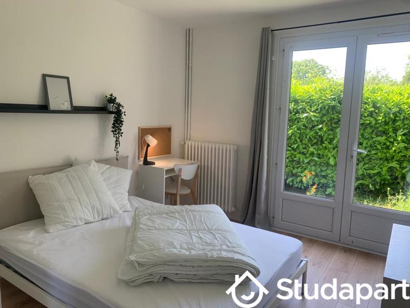 Chambre - 9 m² - 1 pièce