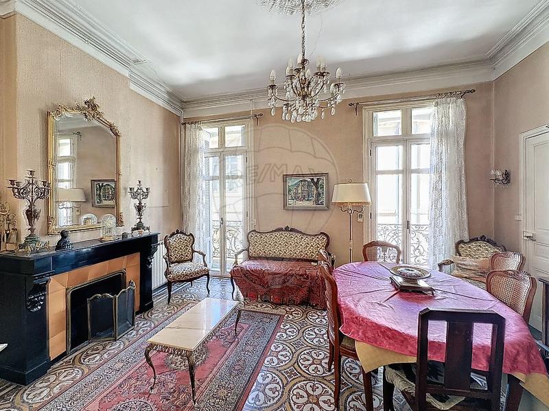 Immeuble - 378 m² - 20 pièces