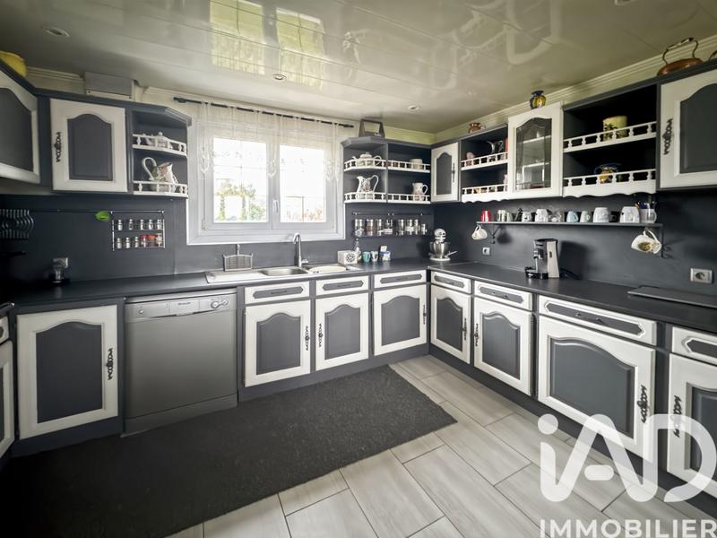 Maison - 180 m² - 7 pièces