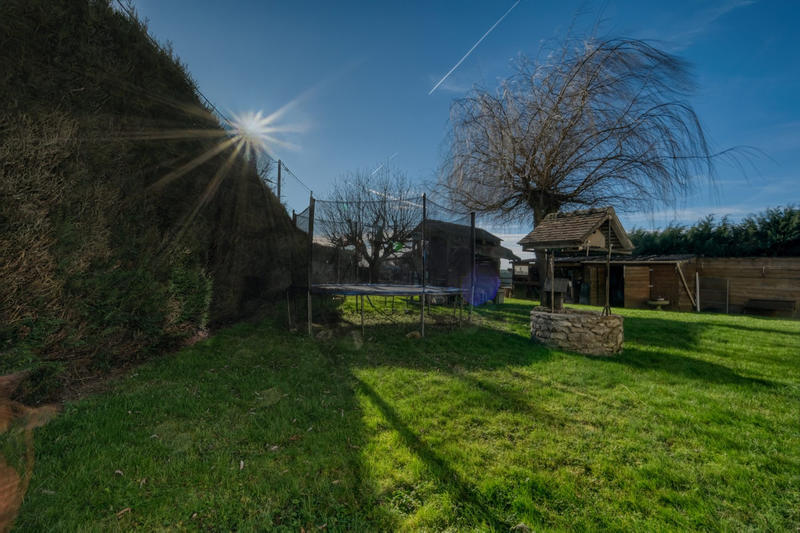 Maison - 261 m² - 8 pièces