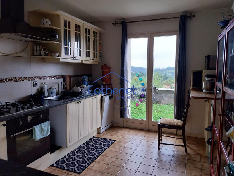 Villa - 100 m² - 5 pièces